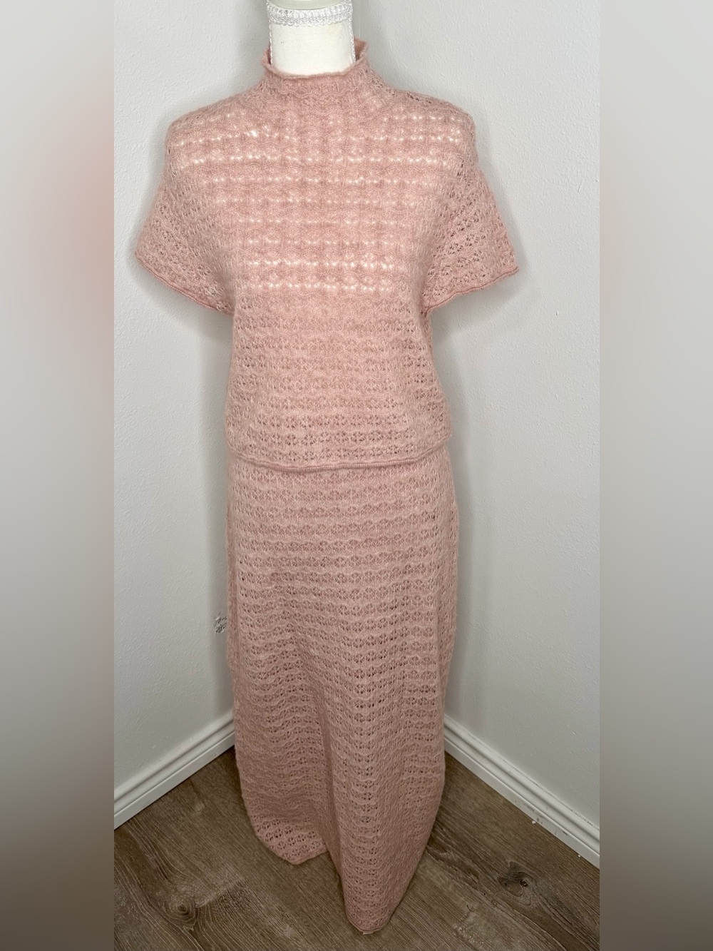 House of Harlow 1960 Blush Pink 2 Piece Crochet Knit Midi Skirt & Top Size Med